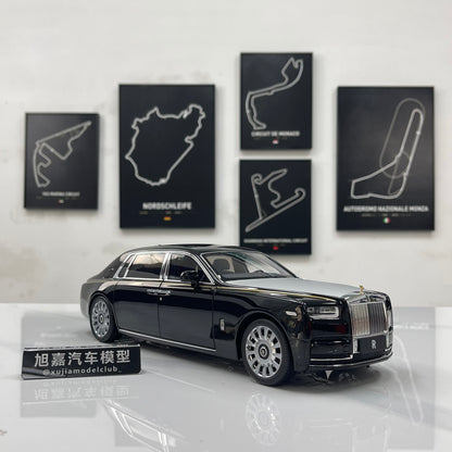 ZP 1/18 Rolls-Royce Phantom VIII (Gold Badge & Luggage Set Edition) – Pearl Black / Silver Roof (ZP115)