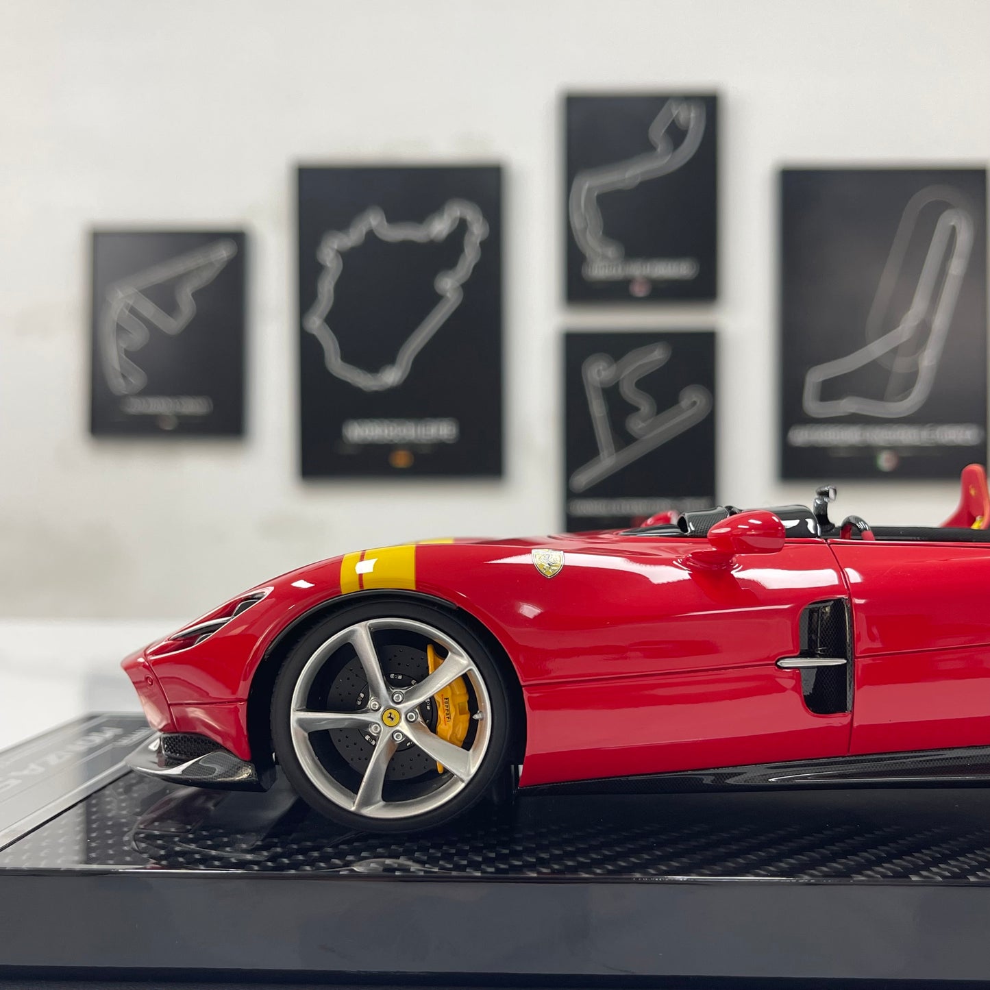 CE 1/18 Ferrari Monza SP2 – Prancing Horse Red – CE012