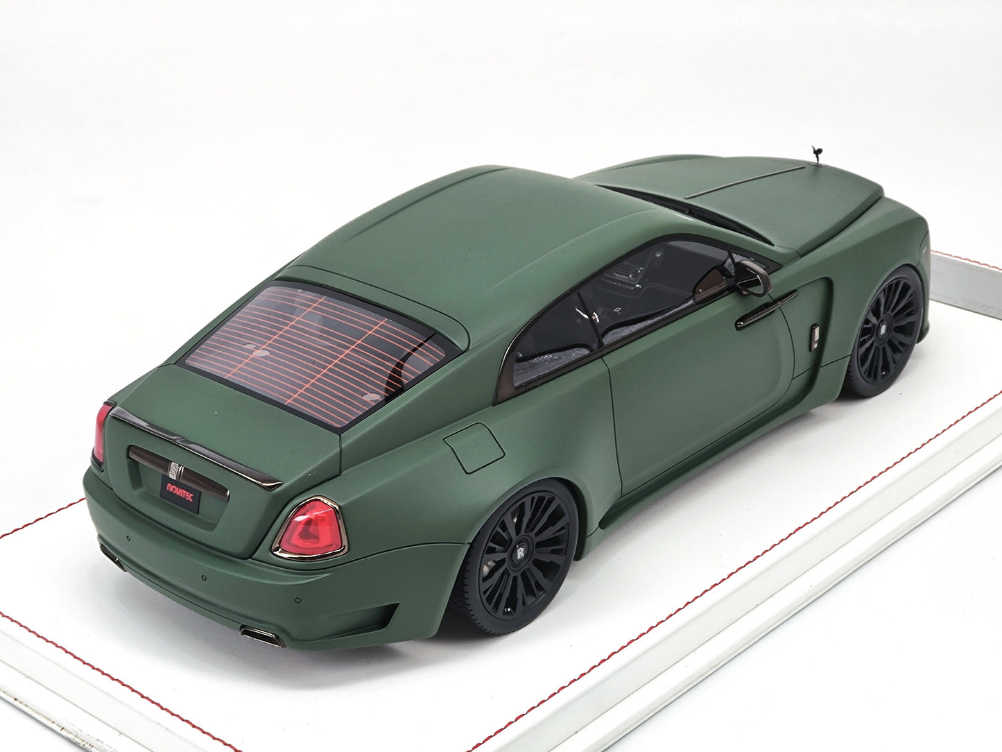 DG 1/18 Rolls-Royce Phantom Limited Edition Simulation Car Model Birthday Gift Ornaments