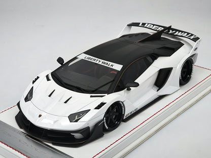 DG 1/18 Lamborghini 700GT EVO White Limited Edition Car Model Ornaments DG180223A