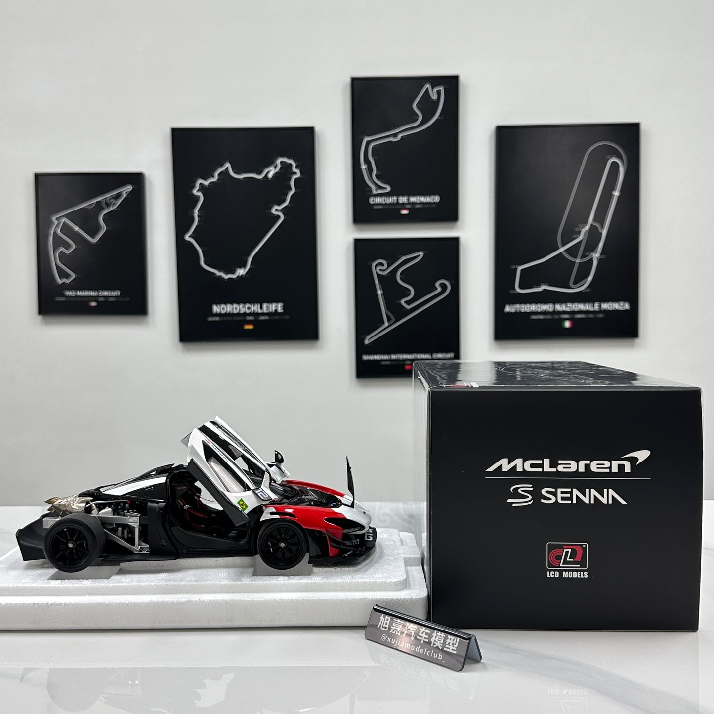 LCD 1/18 McLaren Senna GTR (Red/White) LCD18016-RW