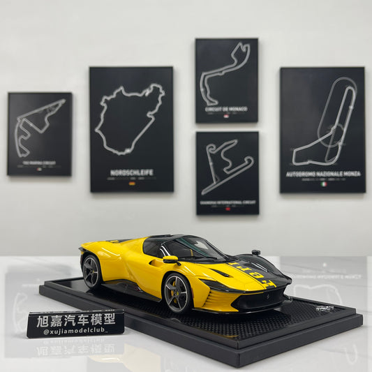 BBR 1/18 Ferrari Daytona SP3 Red Box Edition Modena Yellow + Black Carbon Fiber P18224TMOCH