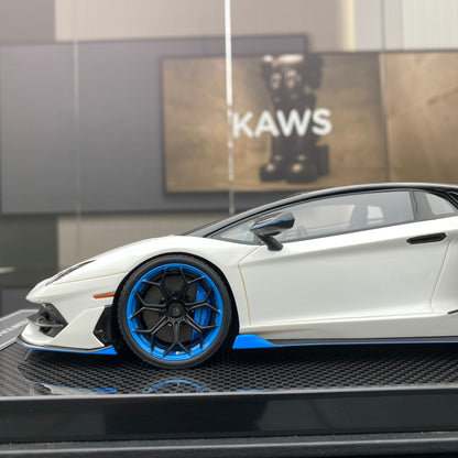 DM 1/18 Lamborghini SVJ Daniel limited edition car model ornament gift