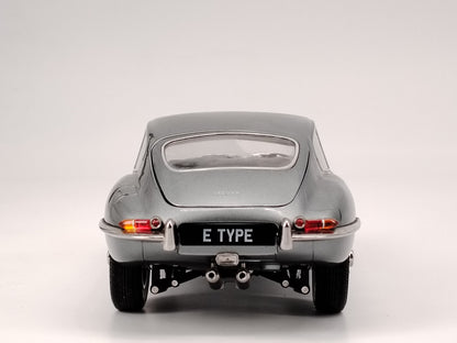 Kyosho 1/18 Jaguar E TYPE alloy simulation model car birthday gift ornaments