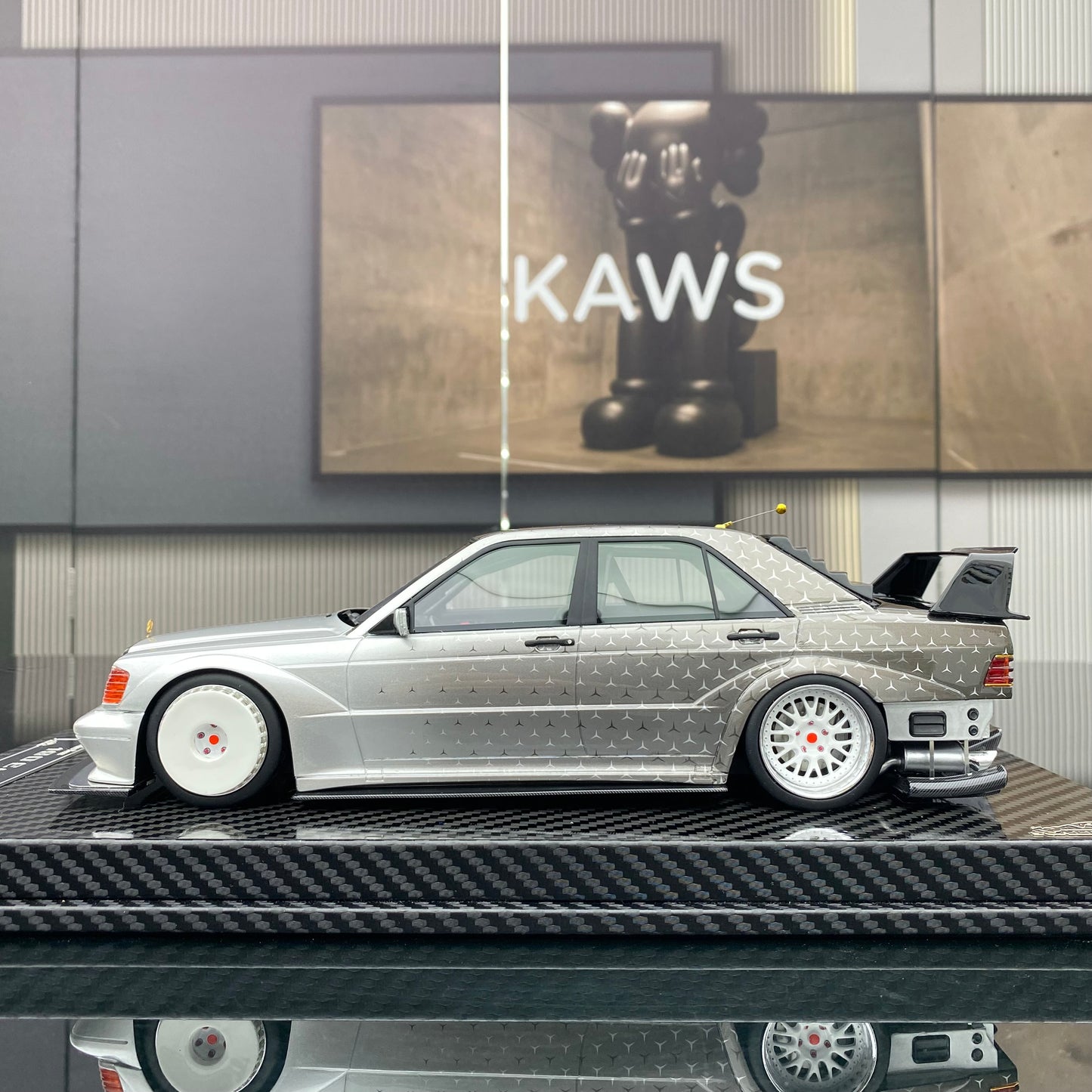 VIP 1/18 Mercedes-Benz 190E Silver Star Limited Edition car model ornaments