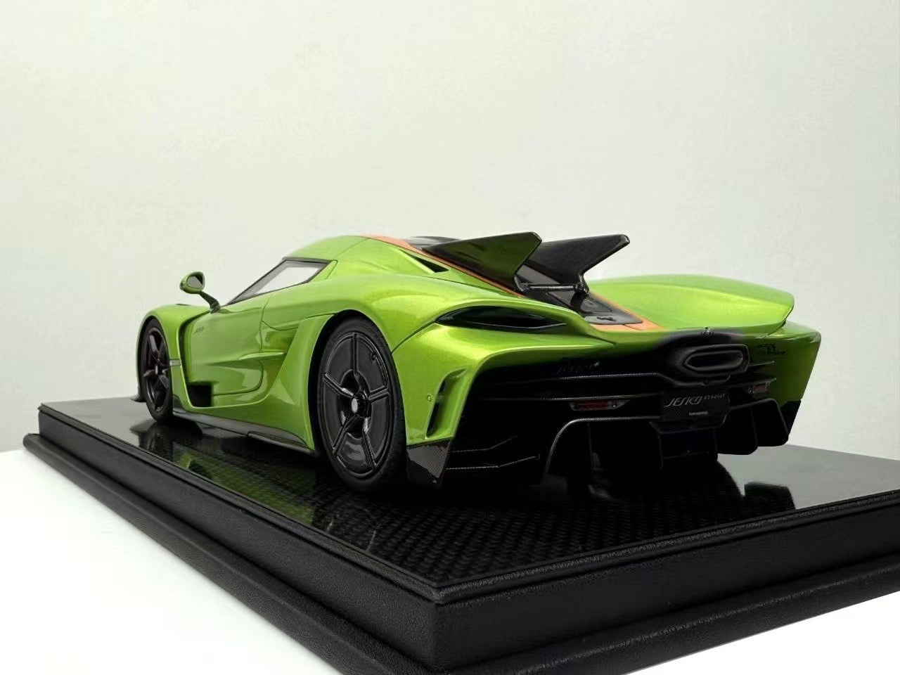 【Preventa】Modelo de coche Frontiart 1/18 Koenigsegg Jesko Absolute Edition Pearlescent Green Limited Edition