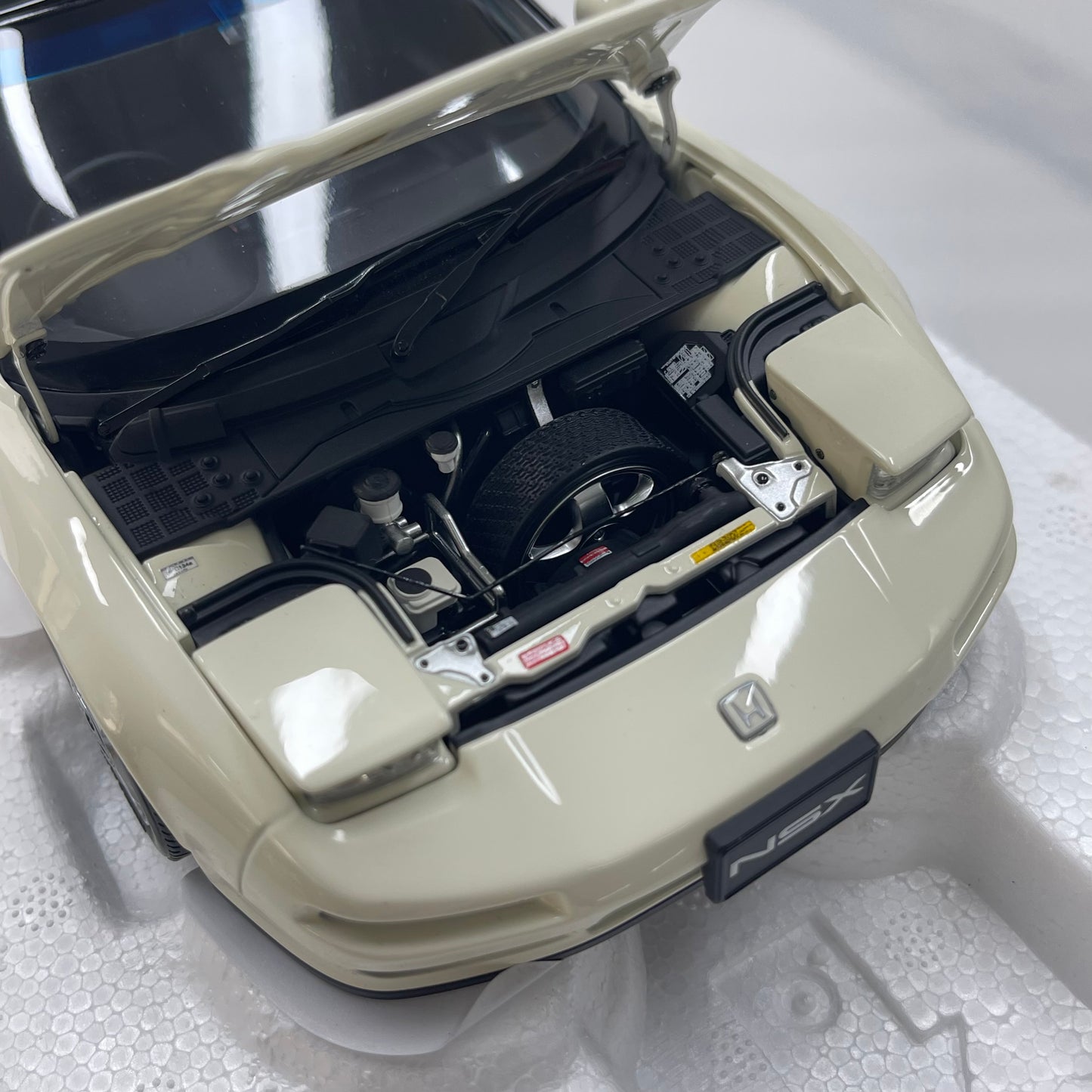 LCD 1/18 Honda NSX (1st Gen / MK1 / NA1) - White (LCD18022-WH)