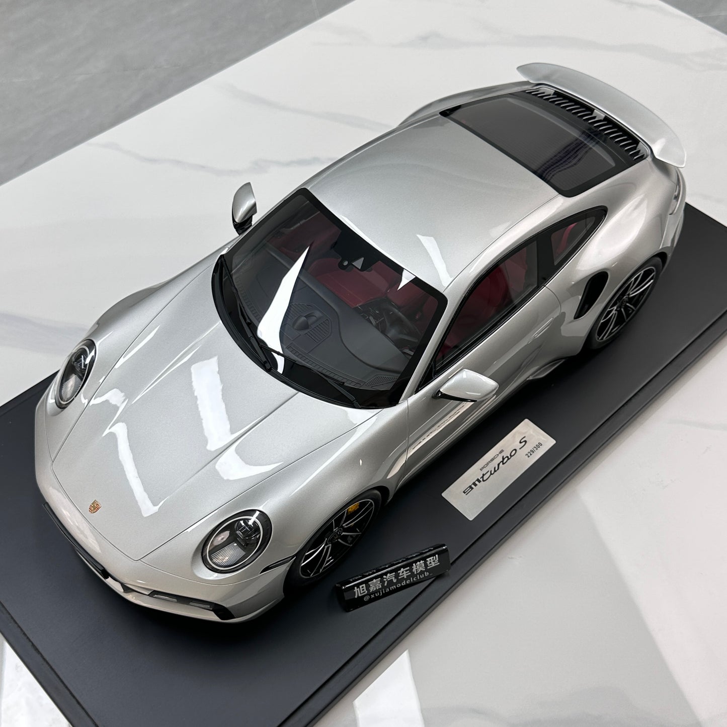 GT Spirit 1/8 Porsche 911 [992.1] Turbo S – Silver (GTS801801)