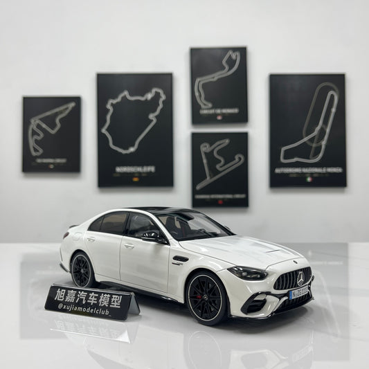 NZG 1/18 Mercedes-AMG C63 S E-Performance, Gloss White (111200040)