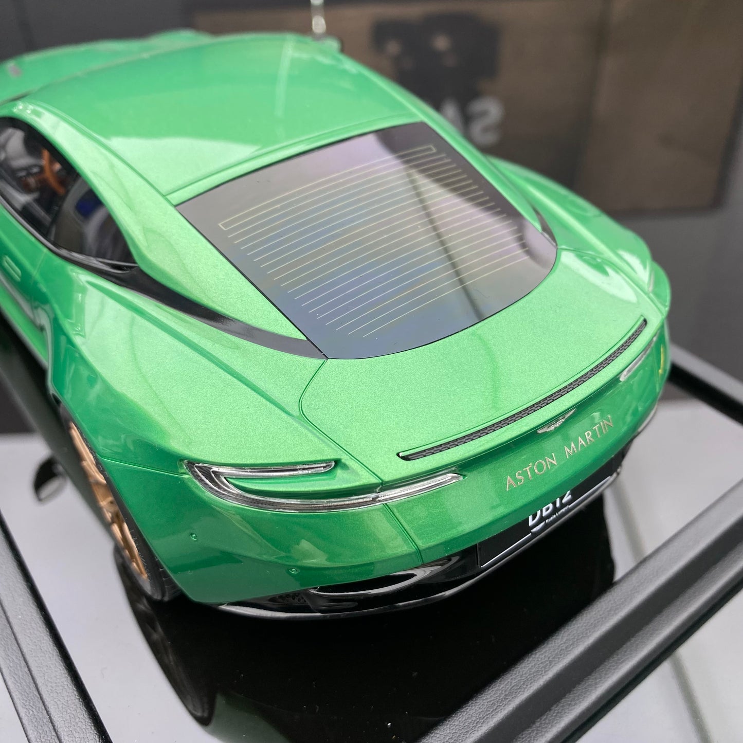 MH 1/18 Aston Martin DB12 COUPE limited edition car model gift