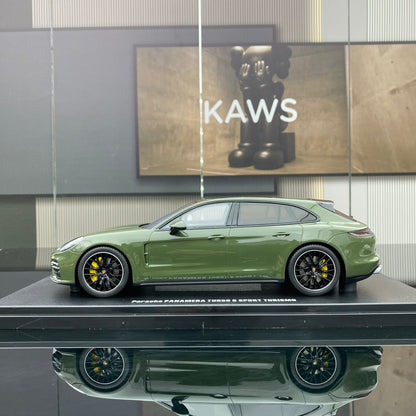 GT Spirit 1/18 Porsche Panamera Turbo S Sport Turismo Model