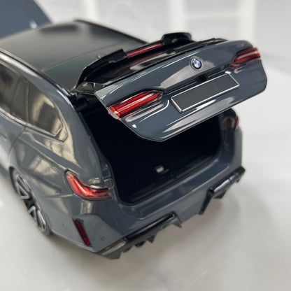 MINICHAMPS 1/18 BMW M5 Touring (2024) – Metallic Grey (110023901)