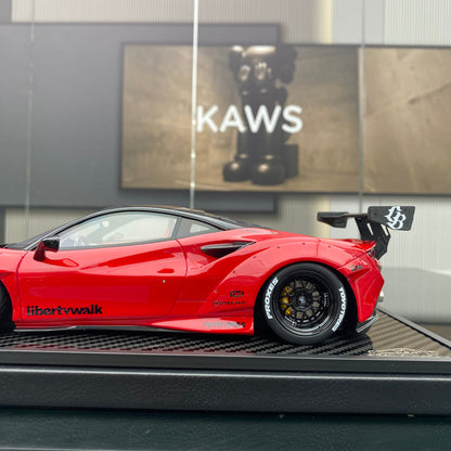 VIP 1/18 Ferrari F8 wide-body modified version simulation car model ornament gift