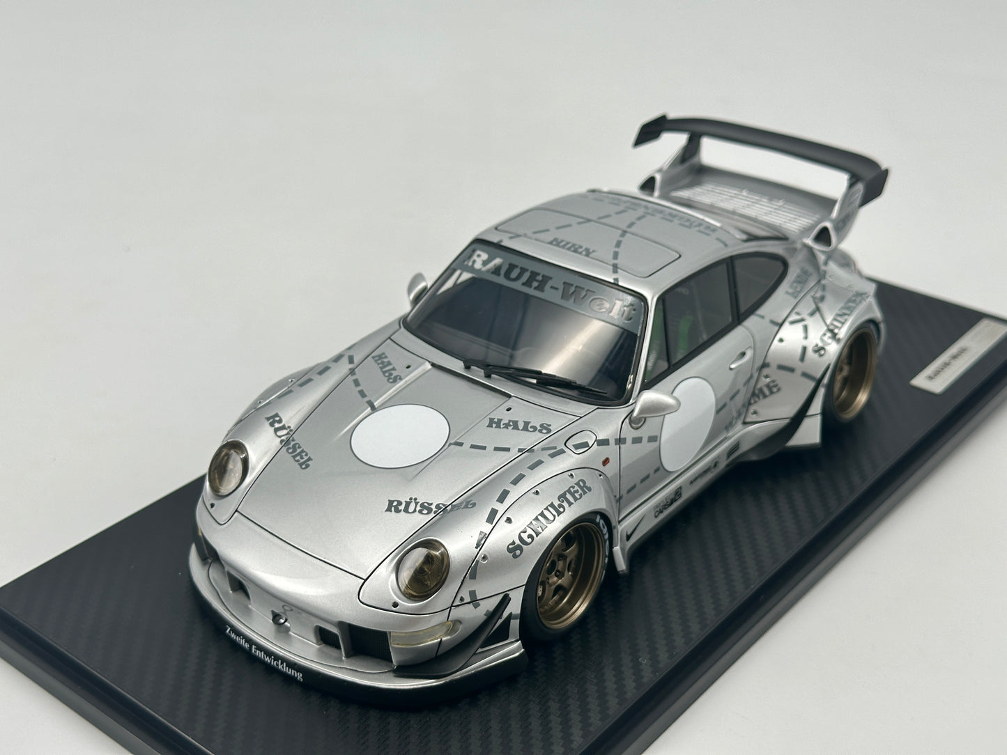 Ignition Model 1/18 Porsche RWB Silver Pig Limited Edition Simulation Car Model Ornaments