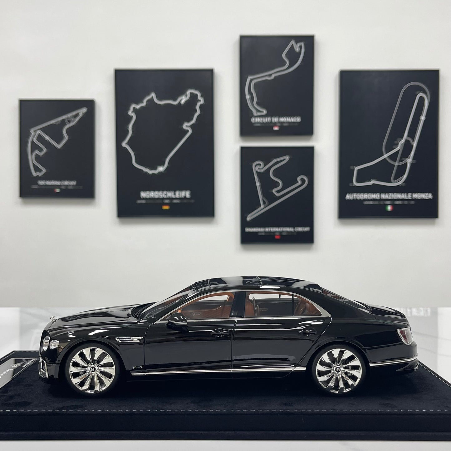 HH Model 1/18 Bentley Flying Spur Diamond Black Limited Edition Model Car