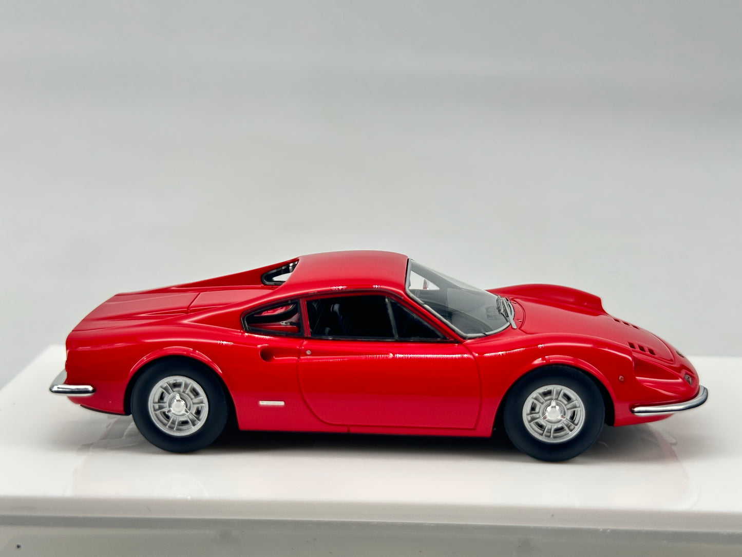 SCM 1/43 Ferrari Dino 246 GT Red Simulation Car Model