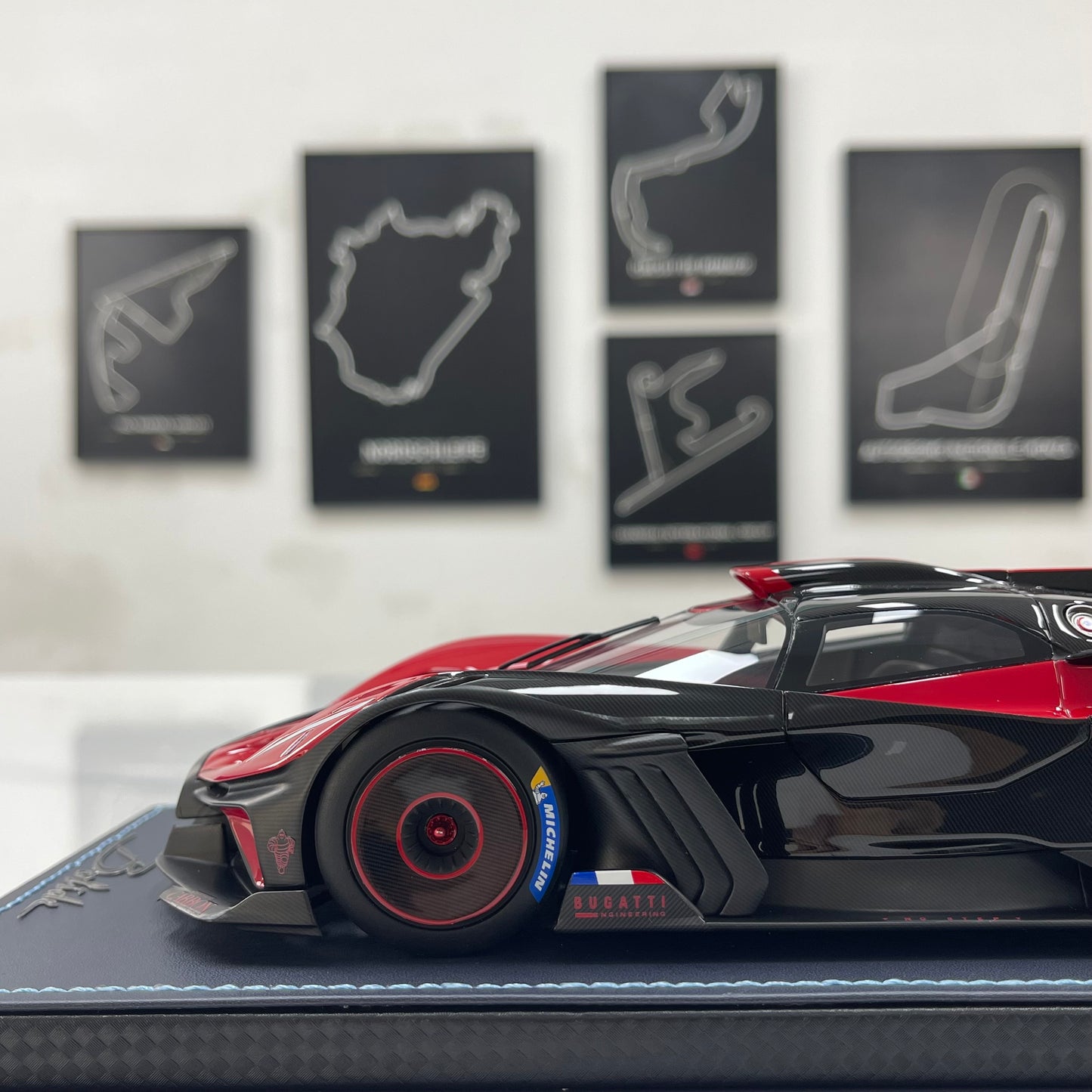 MR 1/18 Bugatti Bolide – Italian Red (BUG014C)