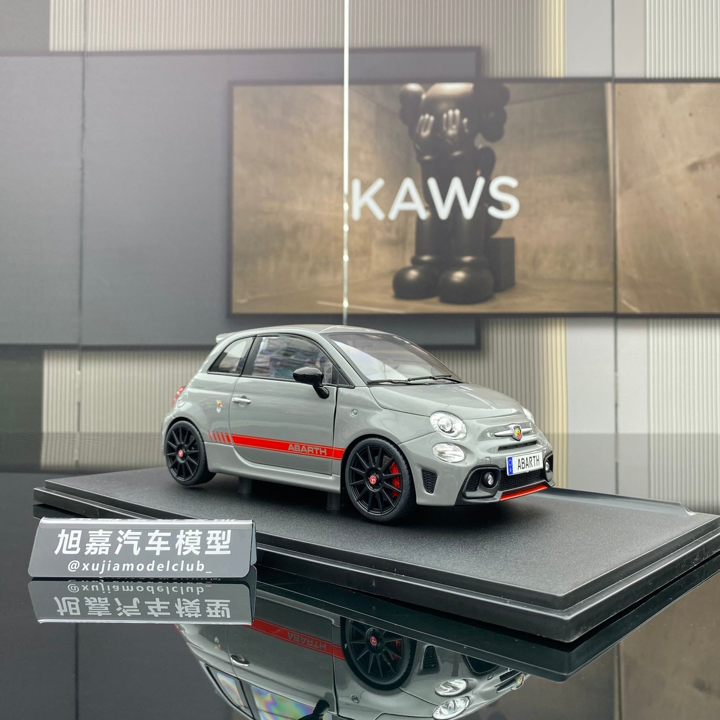 Solido 1/18 Fiat 695 Abarth alloy simulation car model