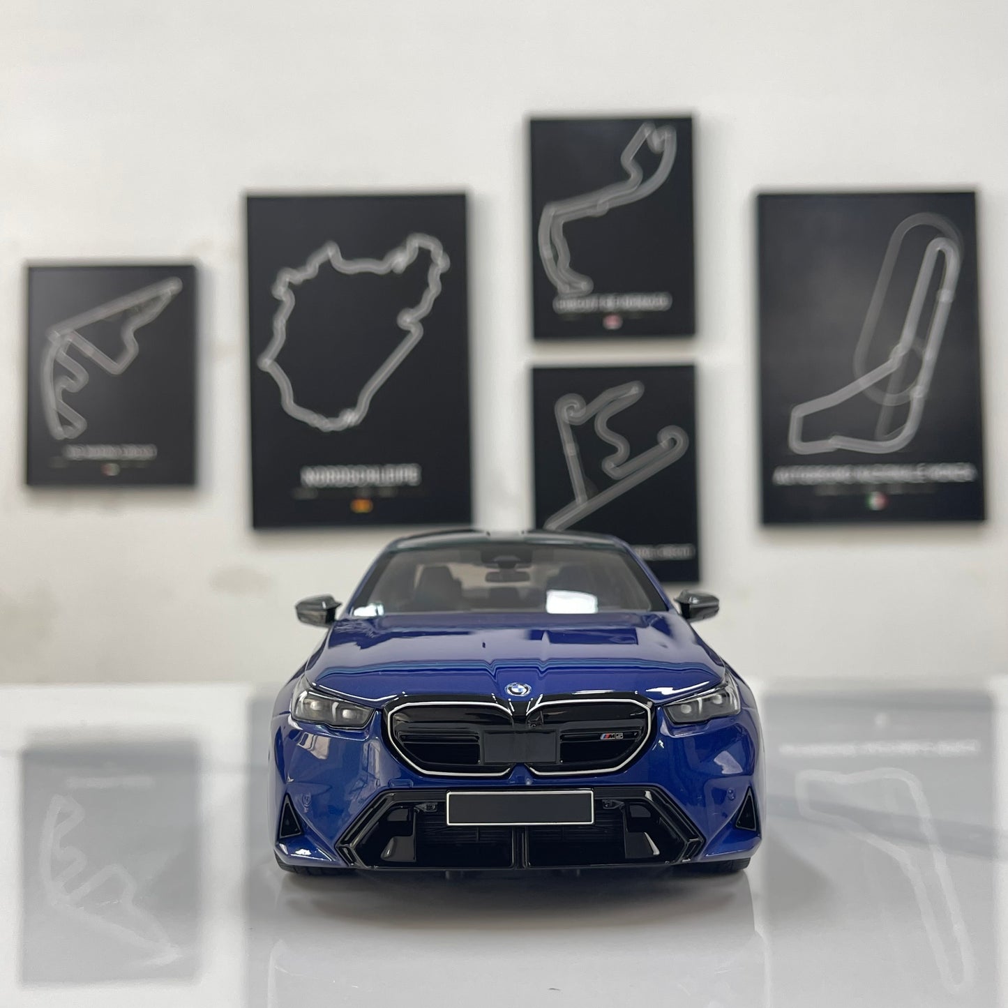 MINICHAMPS 1/18 BMW M5 2024 Metallic Blue 110023802