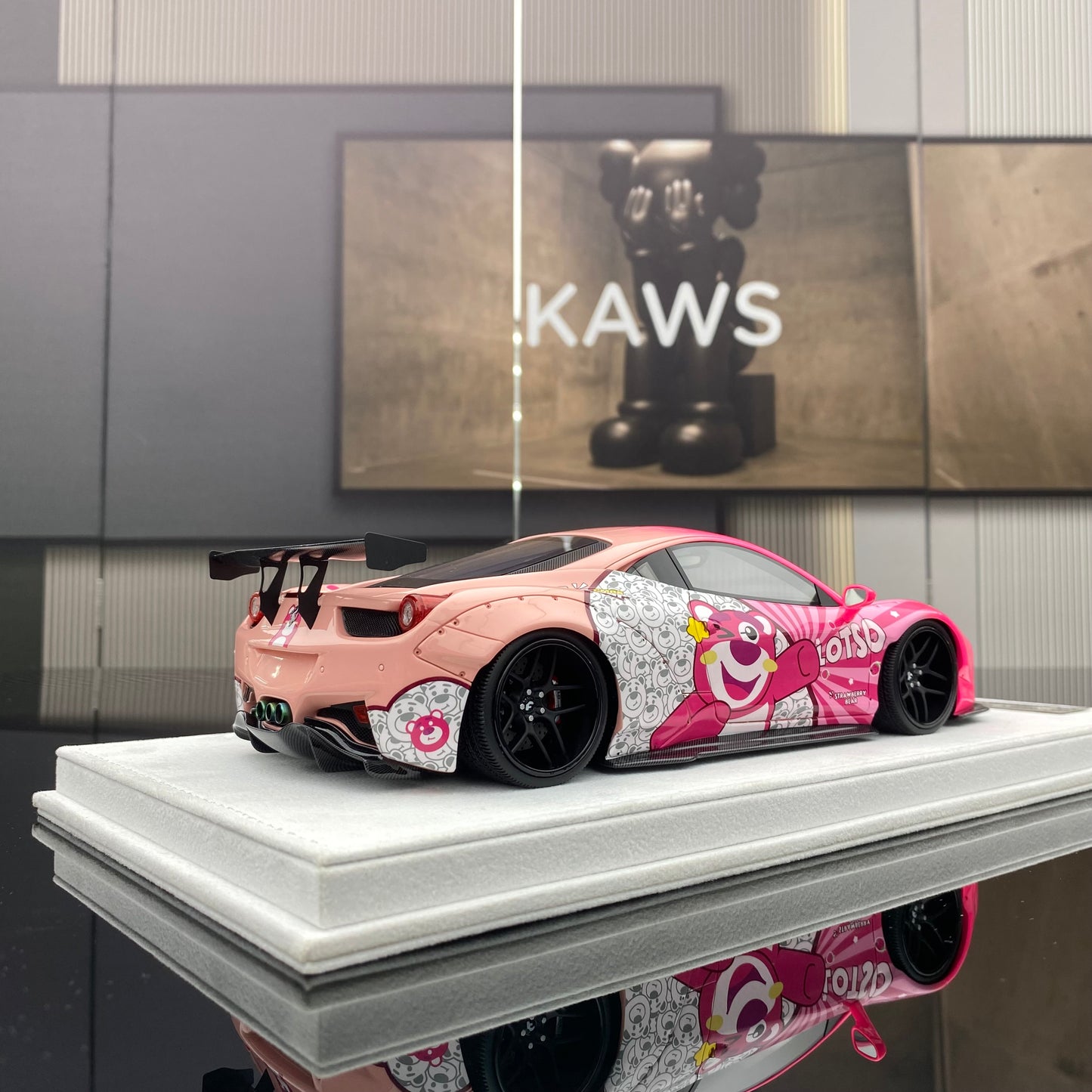 BBA CAR MODEL 1/18 Ferrari 458GT pink limited edition car model ornament