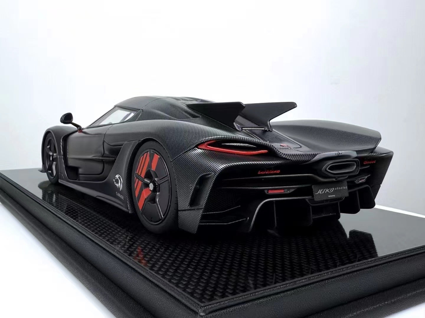 Frontiart 1/18 Koenigsegg Jesko Absolute Edition Carbon Simulation Car Model Ornaments