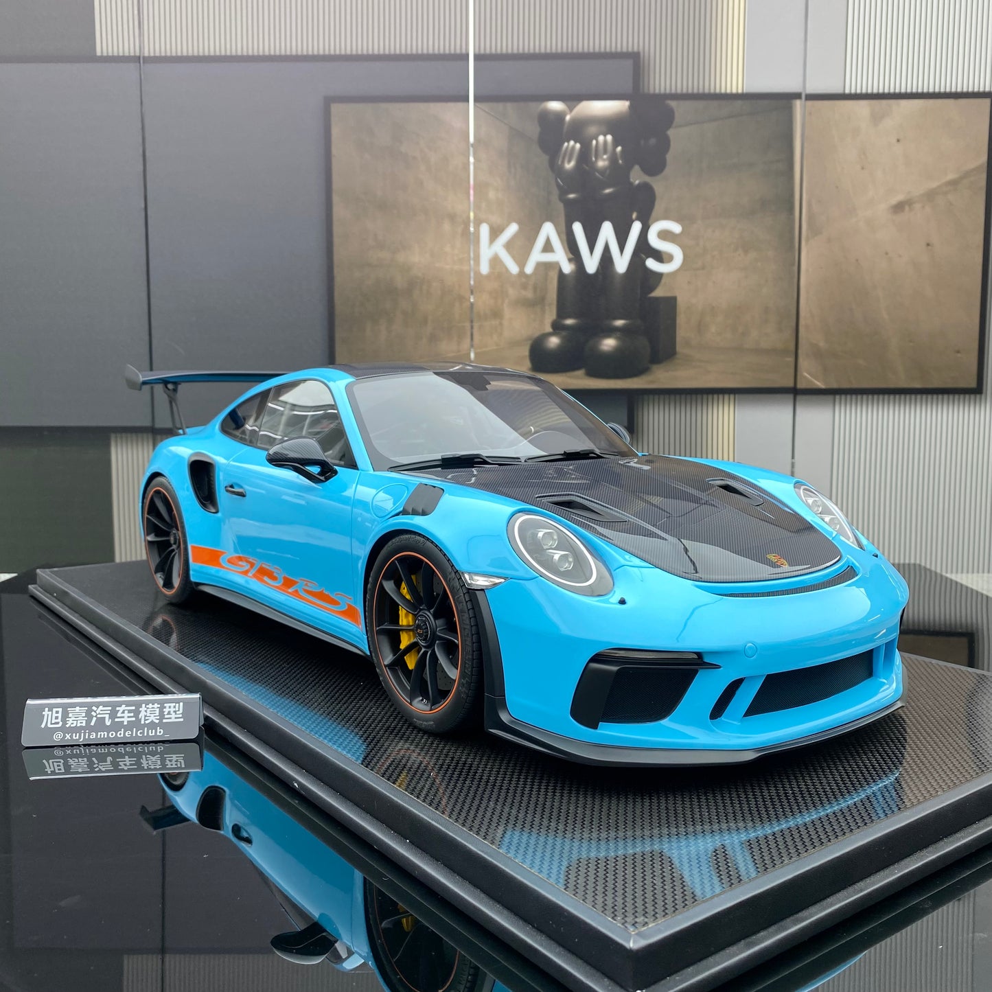 DM 1/8 Porsche 911 GT3RS high-end ornamental resin limited edition car model