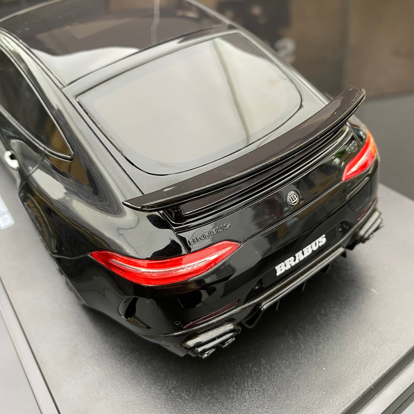 GT Spirit 1/18 Mercedes-Benz Brabus 930 black resin sealed car model ornament