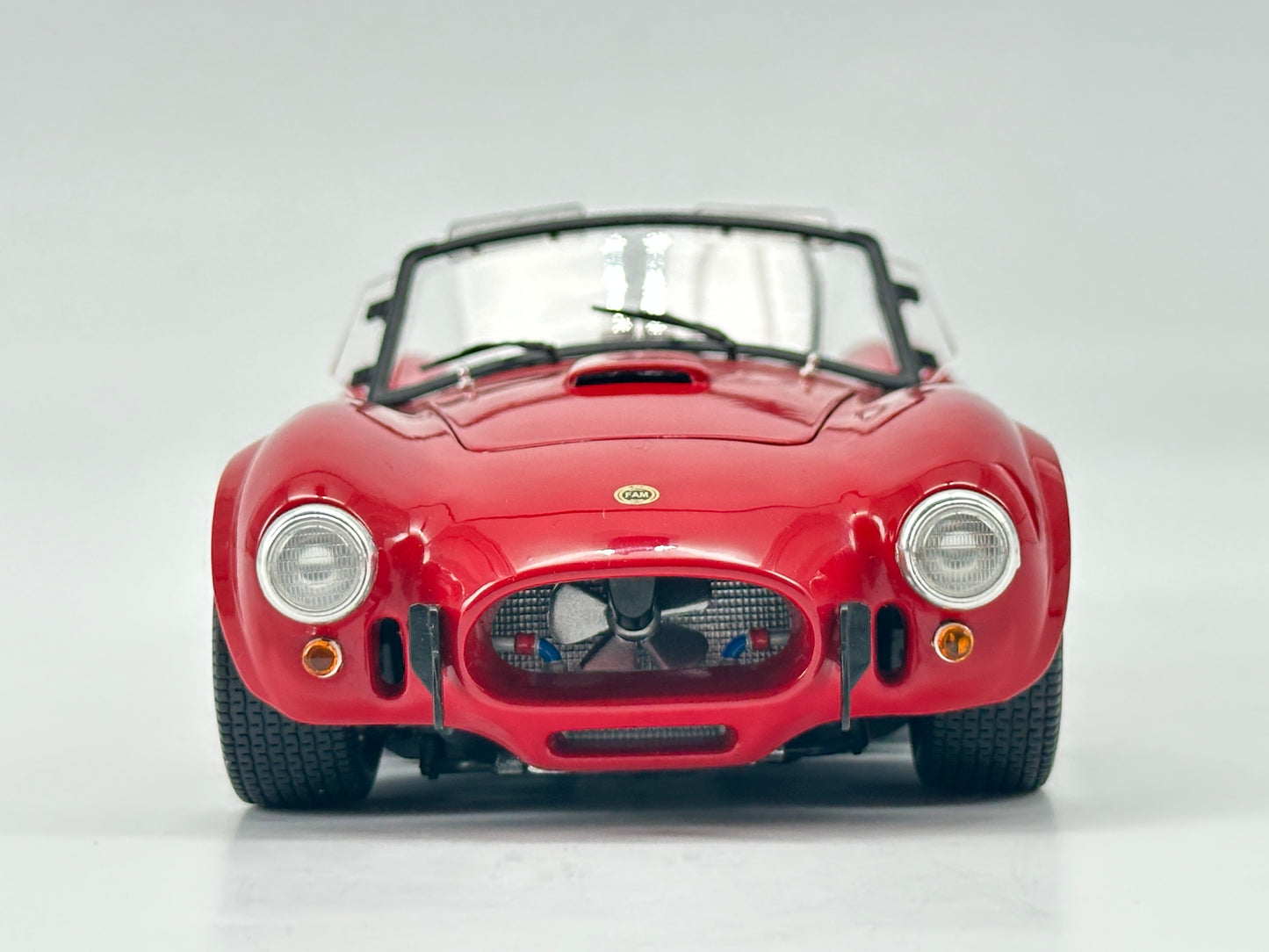 Kyosho 1/18 Ford Shellby Cobra 427 S/C Red Alloy Car Model