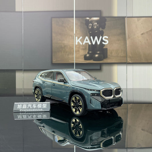 MINICHAMPS 1/18 BMW XM new energy electric vehicle alloy full-open simulation car model ornaments