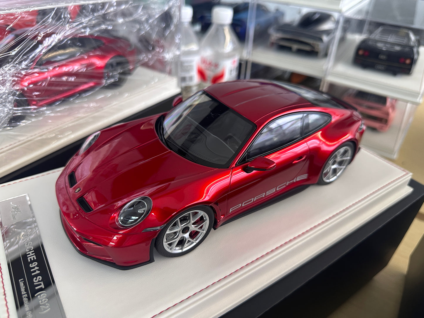 IVY 1/18 Porsche 911 S/T (992)