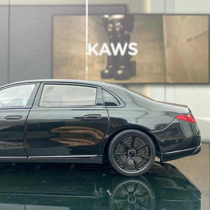 Almost Real 1/18 Mercedes-Benz Maybach S-Class Black Alloy Fully Open Simulation Car Model Ornament