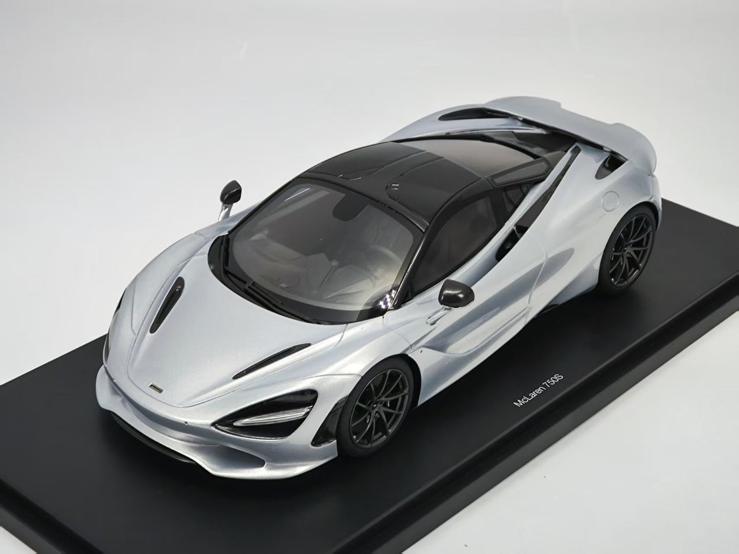 Topspeed 1/18 McLaren 720s Silver Resin Model TS0546