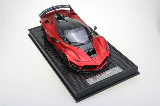 Runner 1/18 Ferrari FXX K EVO resin model