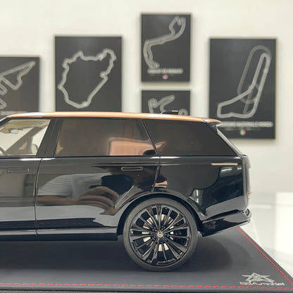 BBA MODEL 1:18 Land Rover Range Rover Autobiography — Black & Gold