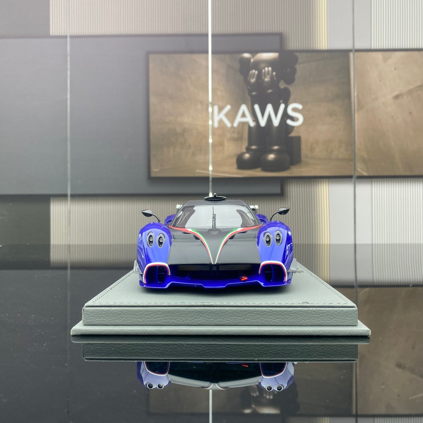 BBR 1/18 Pagani Huayra R blue simulation car model ornaments