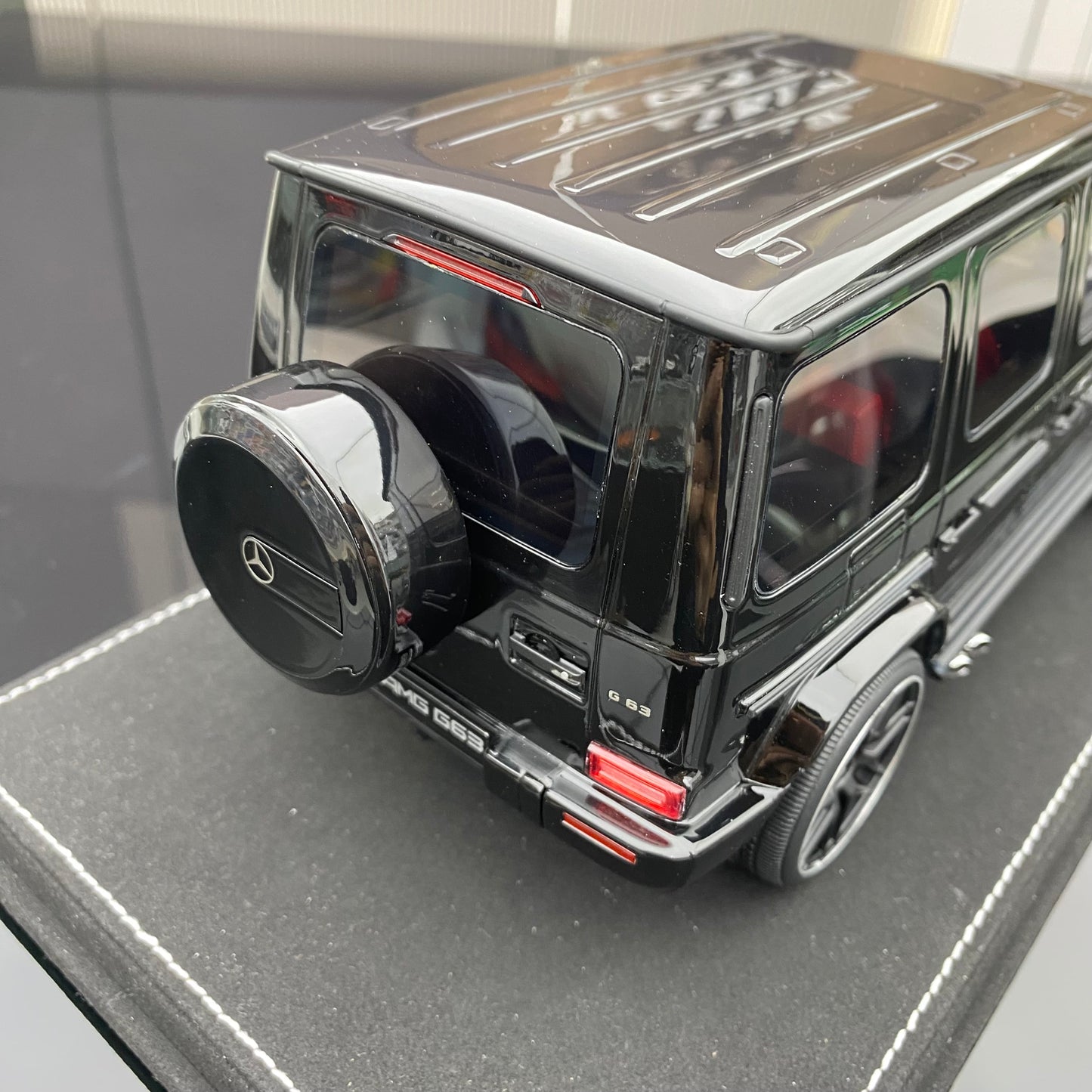 VEHICLE Art 1/18 Mercedes-Benz G63 black simulation car model ornament