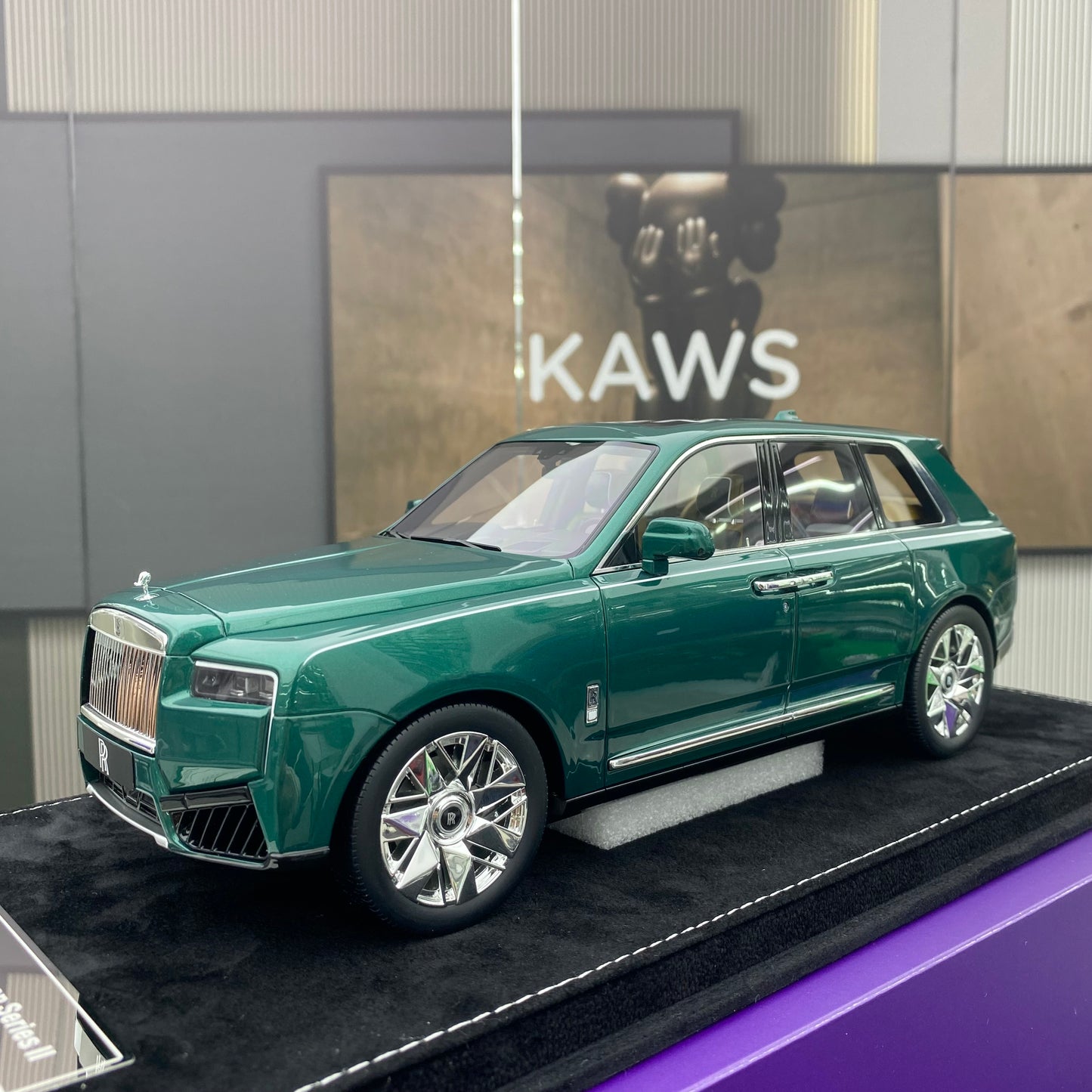 HH Model 1/18 Rolls-Royce Cullinan Series Limited Edition Car Model