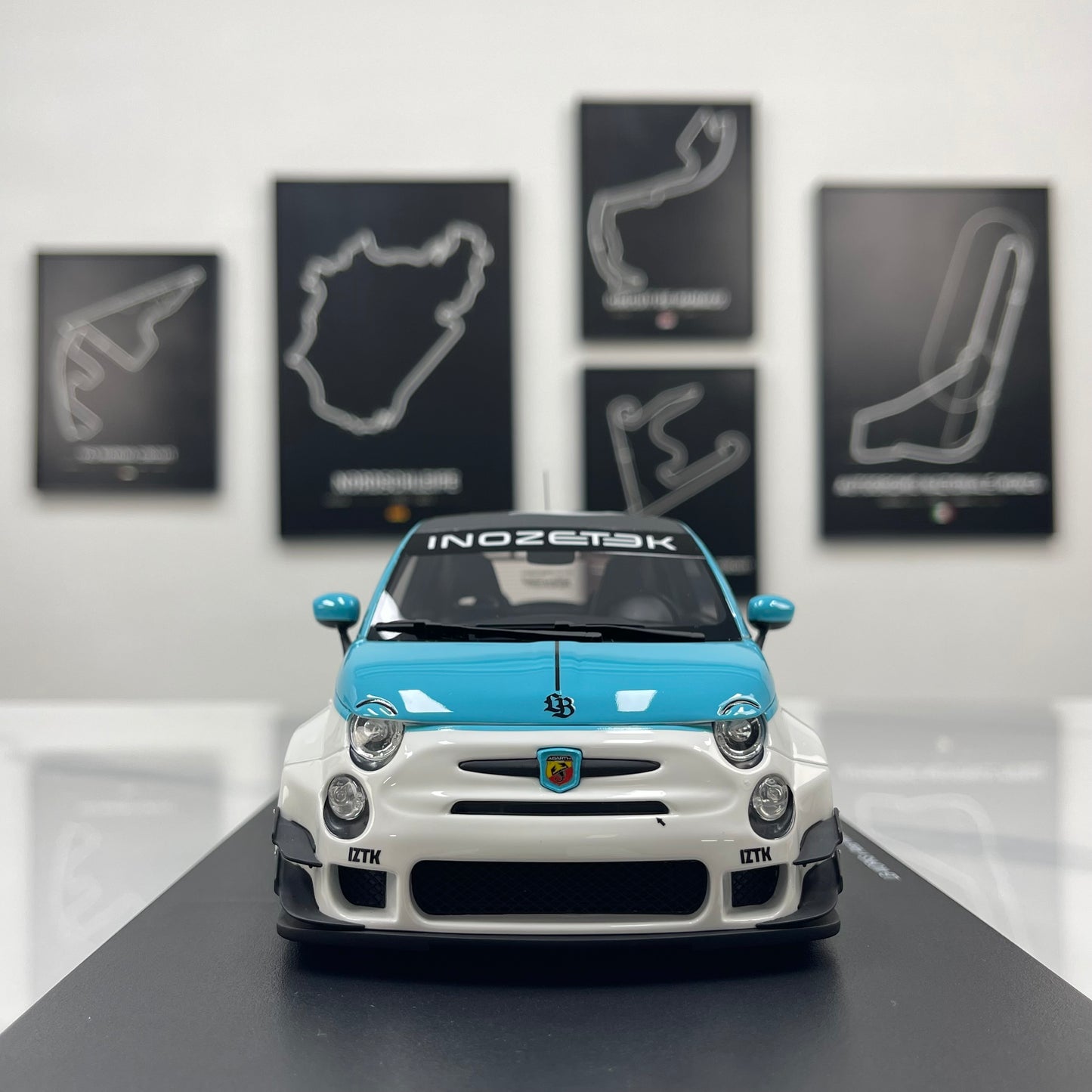 Topspeed 1/18 LB-WORKS x Abarth Works IZTK Abarth 95 – Blue & White Livery (TS0623)