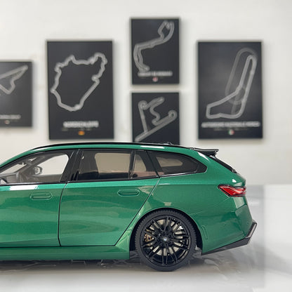 MINICHAMPS 1/18 BMW M5 Touring (2024) – Metallic Green – 110023902