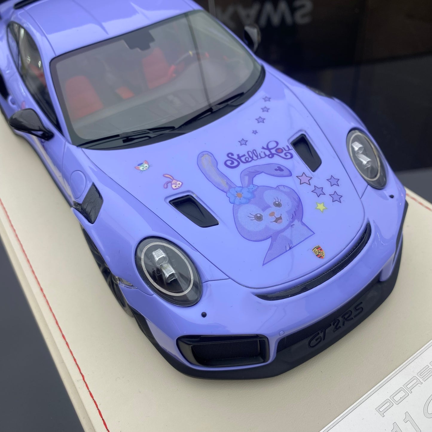 Vehículo Art1/18 Porsche 911 GT2RS Weissach Modelo de paquete