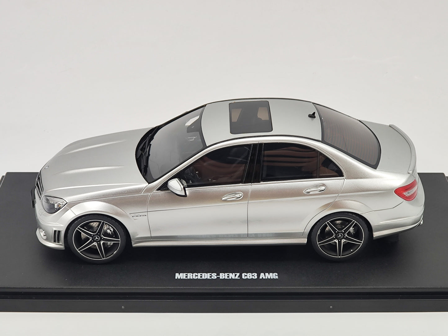 GT SPIRIT 1/18 Mercedes-Benz C63 Simulation Model Car Ornaments