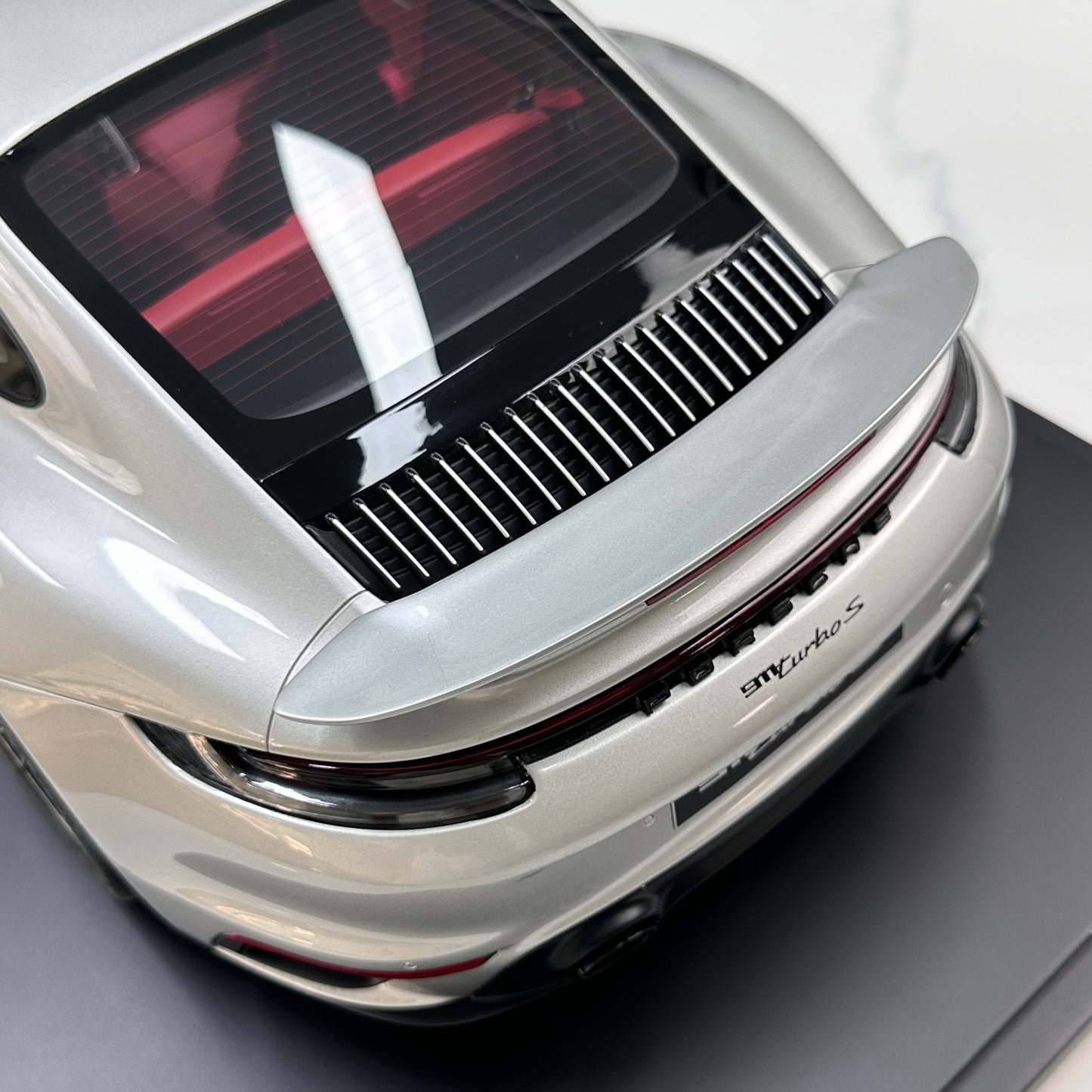 GT Spirit 1/8 Porsche 911 [992.1] Turbo S – Silver (GTS801801)