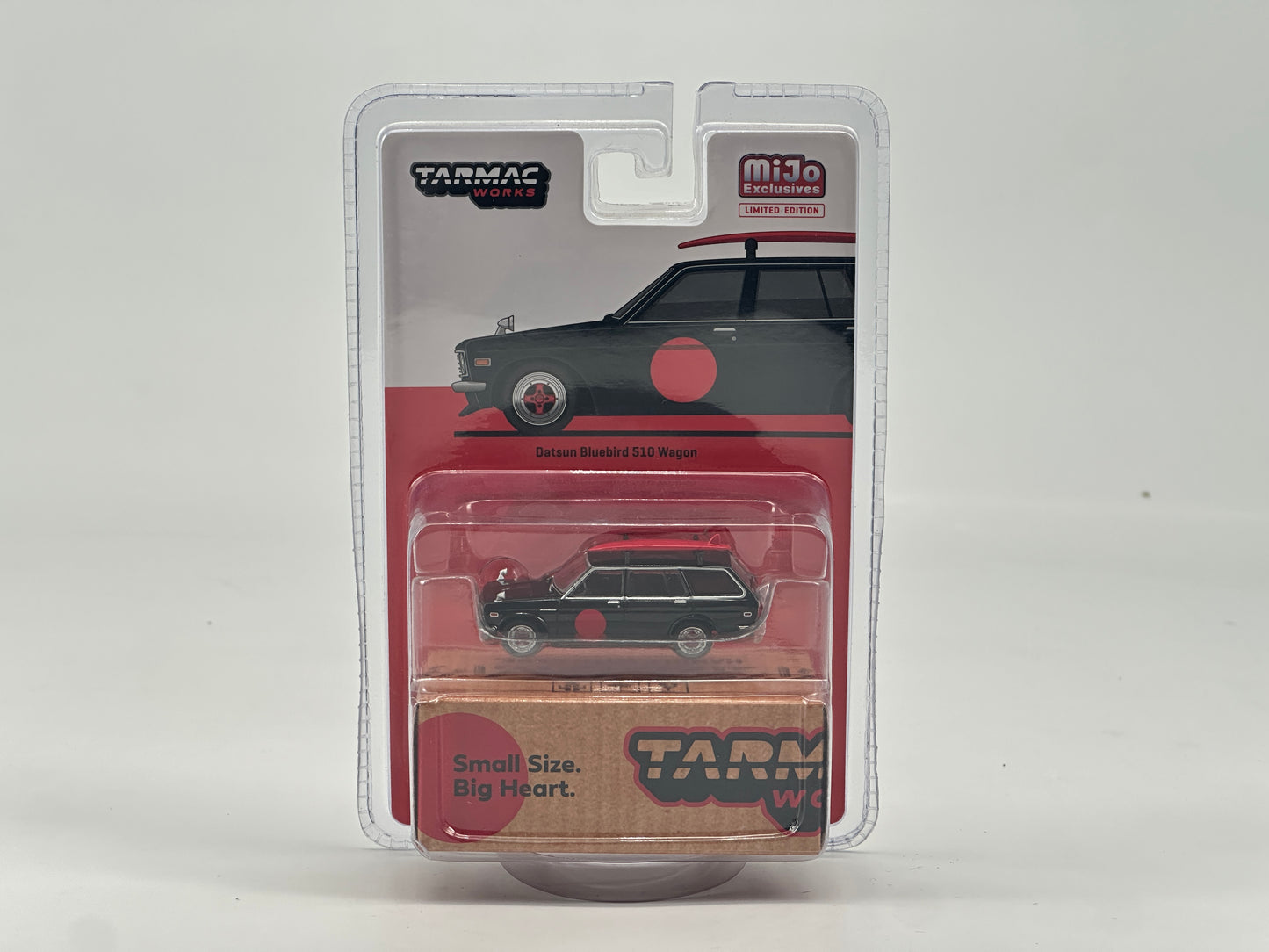 Tarmac Works 1/64 Nissan Datsun Bulebird 510 Wagon with Surfboard Black Alloy Model T64G-026-BK
