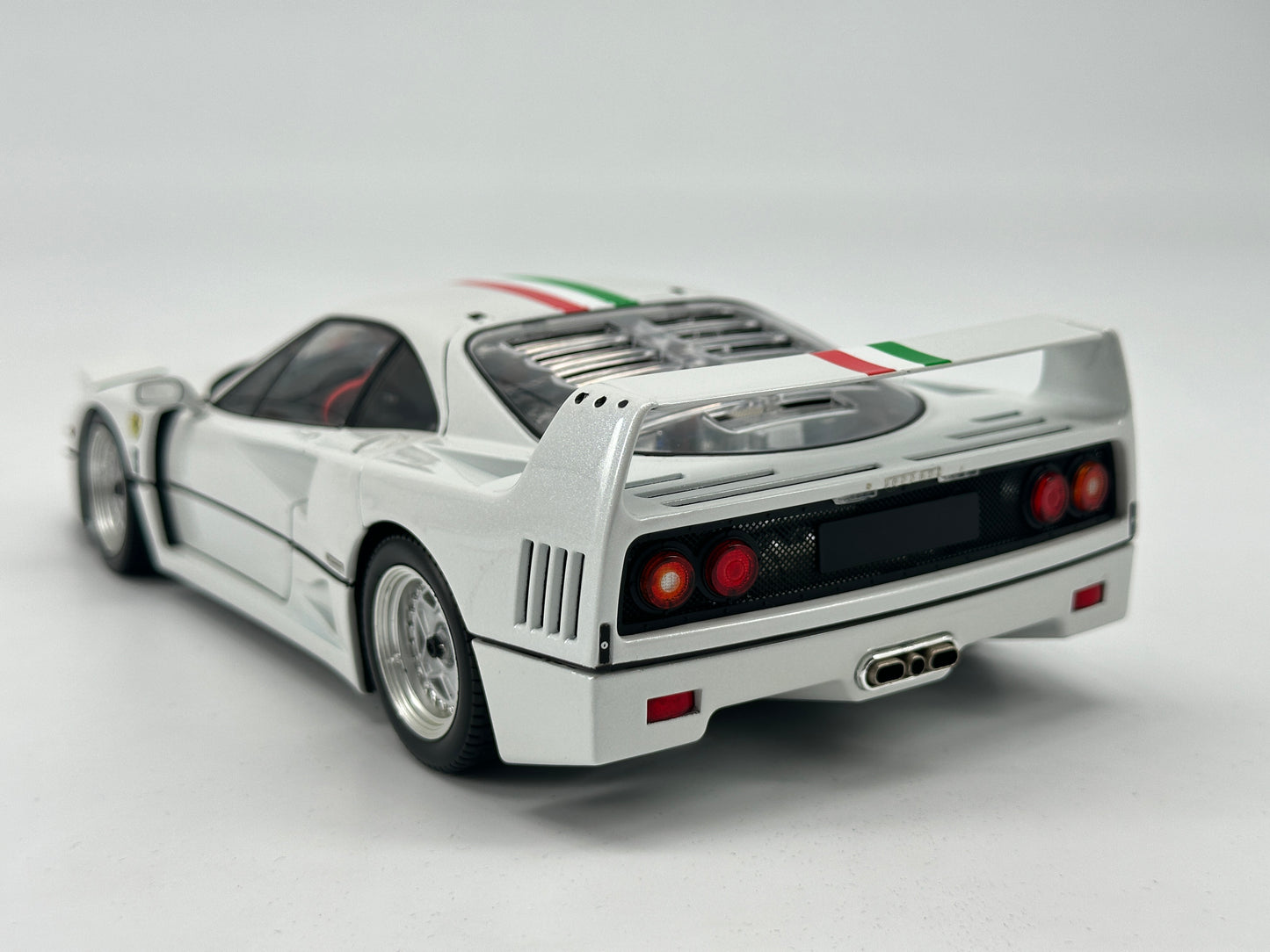 kyosho 1/18 Ferrari F40 Pearl White Alloy Full Open Car Model