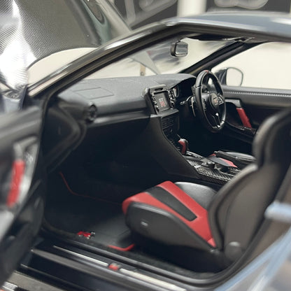 MOTORHELIX 1/18 Nissan GT-R NISMO (R35) Special Edition 2022 Stealth Grey Alloy Model Car