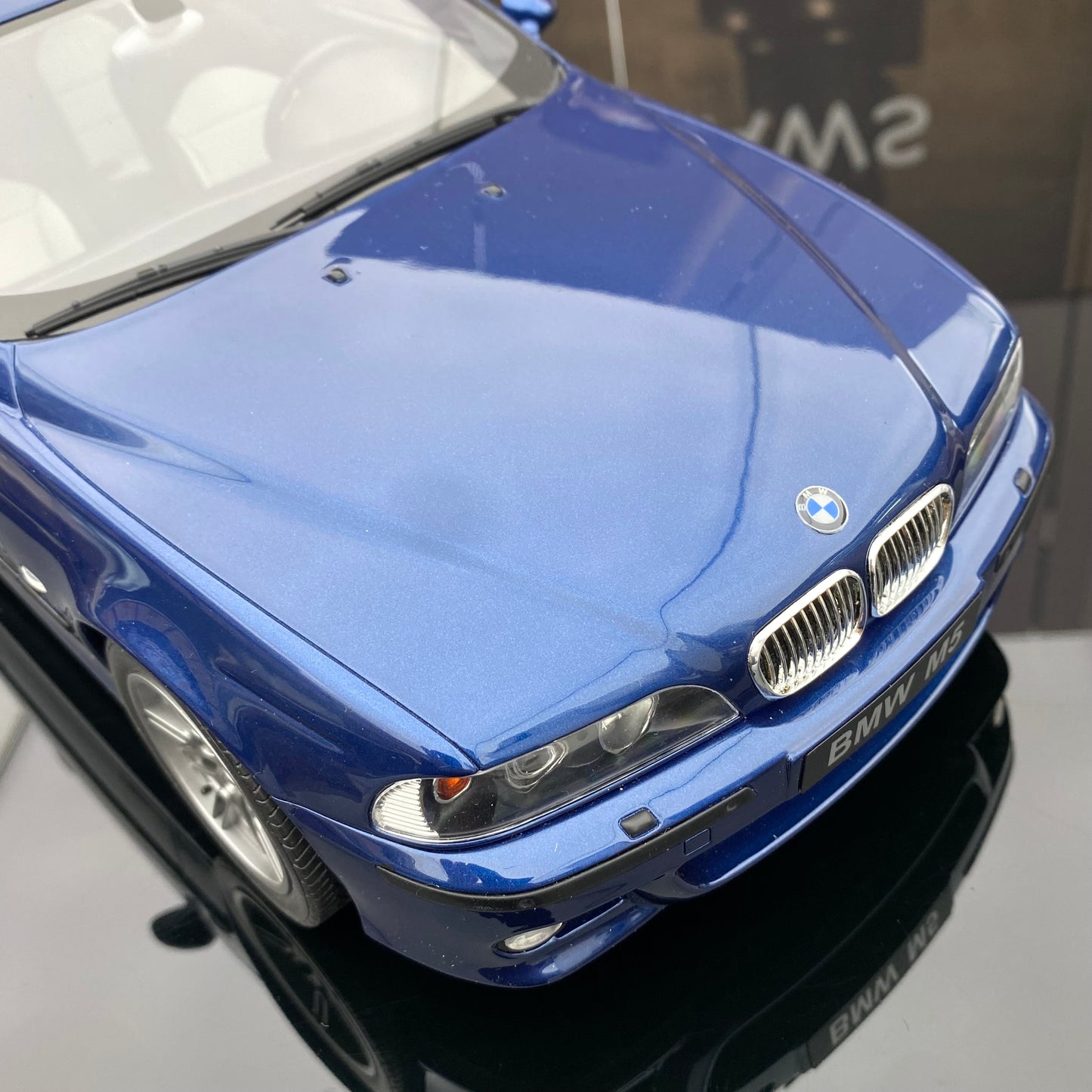 OTTO 1/12 BMW BMW E39 M5 blue old BMW car imitating real car model ornaments