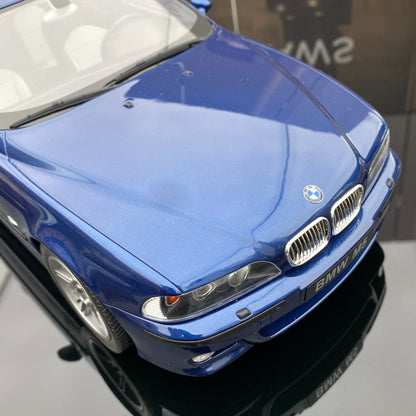 OTTO 1/12 BMW BMW E39 M5 blue old BMW car imitating real car model ornaments