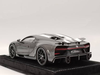 HH Model 1/18 Bugatti Chiron SS Black Carbon/White Stripes Resin Model HH467
