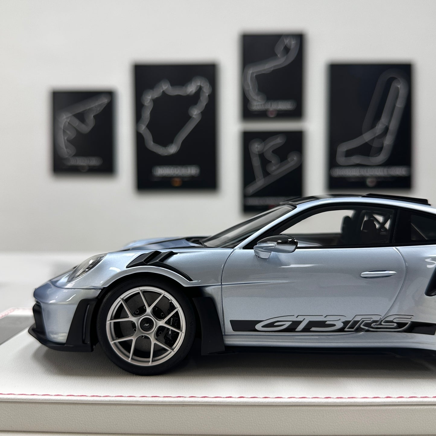 GH MODEL 1/18 Porsche 992 GT3RS Ice Blue Limited Edition Model Car