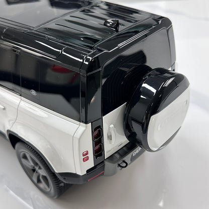 GT Spirit 1/12 Land Rover DEFENDER 110 P400X White GT554